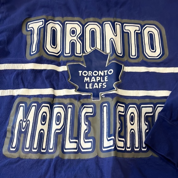 🟡Toronto Maple Leafs long sleeve - Picture 3 of 4